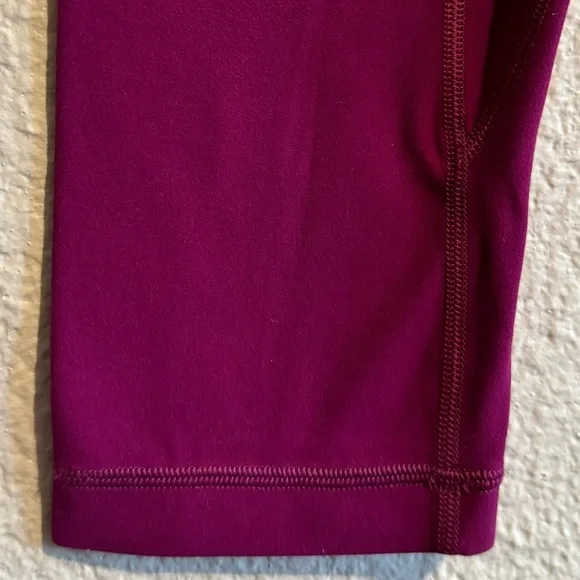 Lululemon Align High Rise Crop Leggings Deep Fuschia Pink Purple Women’s 4 - Picture 4 of 7